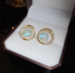Exquisite Mermaid Pearl Round Stud Earrings - Image 4