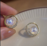 Exquisite Mermaid Pearl Round Stud Earrings