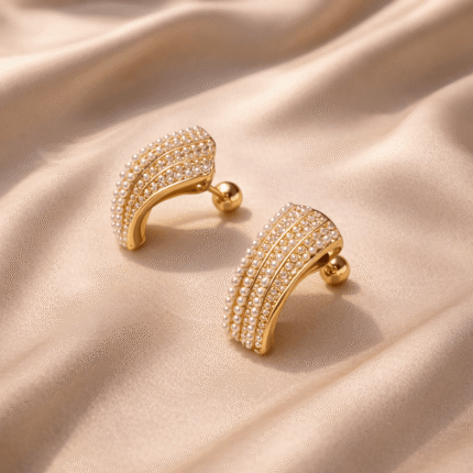 Royal Pearl Ear Cuff